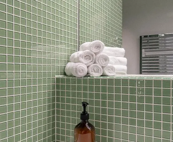 Boho - 80 Qm, 3 Schlafzimmer, Balkon&zugang Zur Dachterrasse Mit Grill&seesicht * Zürich